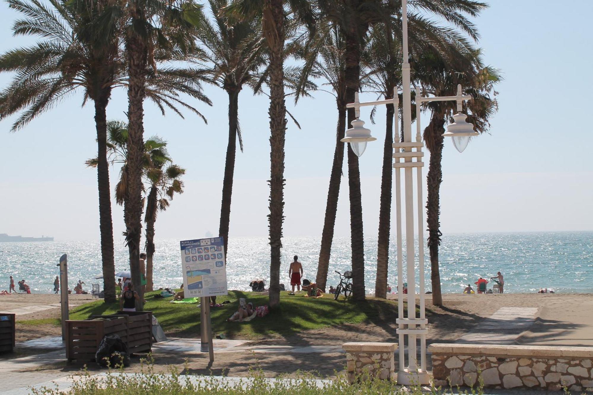 Paseo Maritimo Apartment Malaga Bagian luar foto