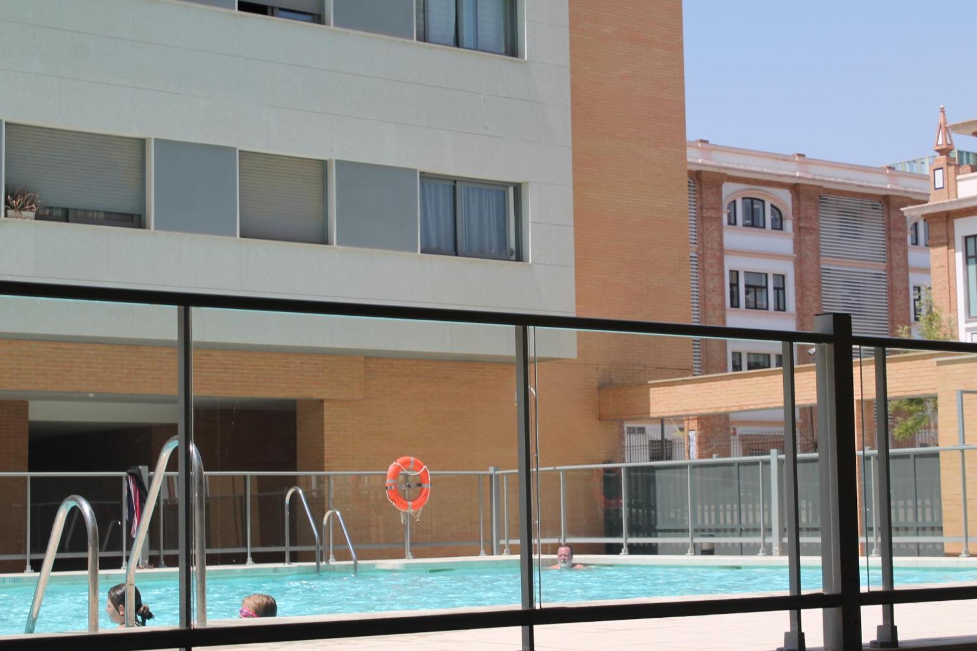 Paseo Maritimo Apartment Malaga Bagian luar foto